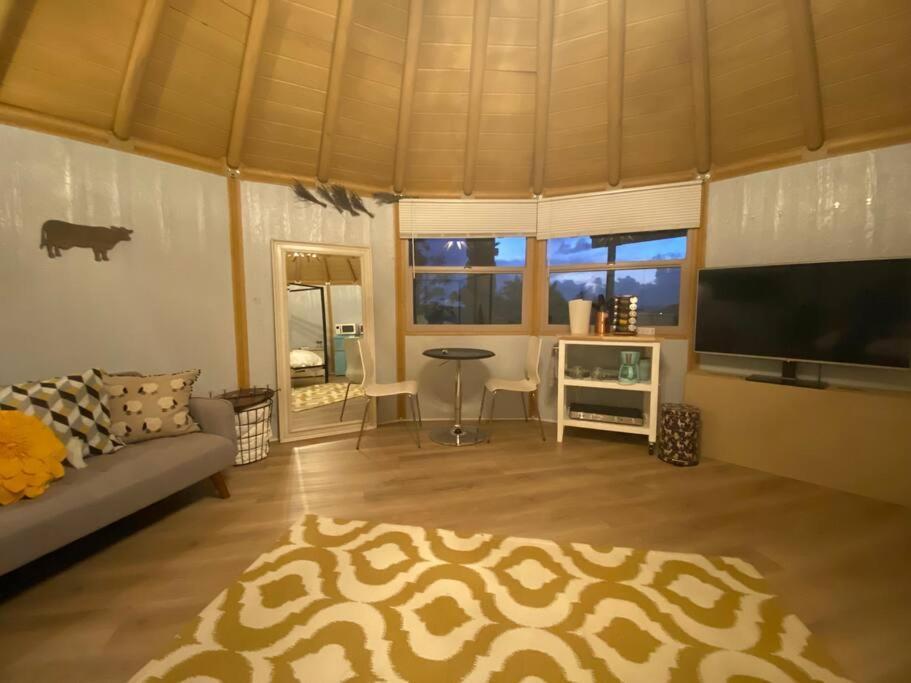Glamping-Sky Dome Yurt-Tiny House-2 By Lavenders Field Villa Valley Center Exterior photo